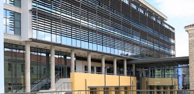 Ελεύθερος με περιοριστικούς όρους ο γενικός διευθυντής